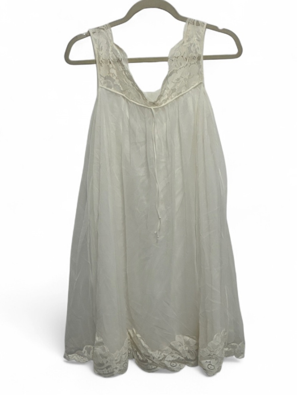 Vintage Val Mode Lace-Trim Sleeveless Ivory Nightdress